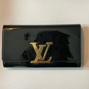 Authentic Louis Vuitton Capucines Black Vernis With Gold Hardware Preowned